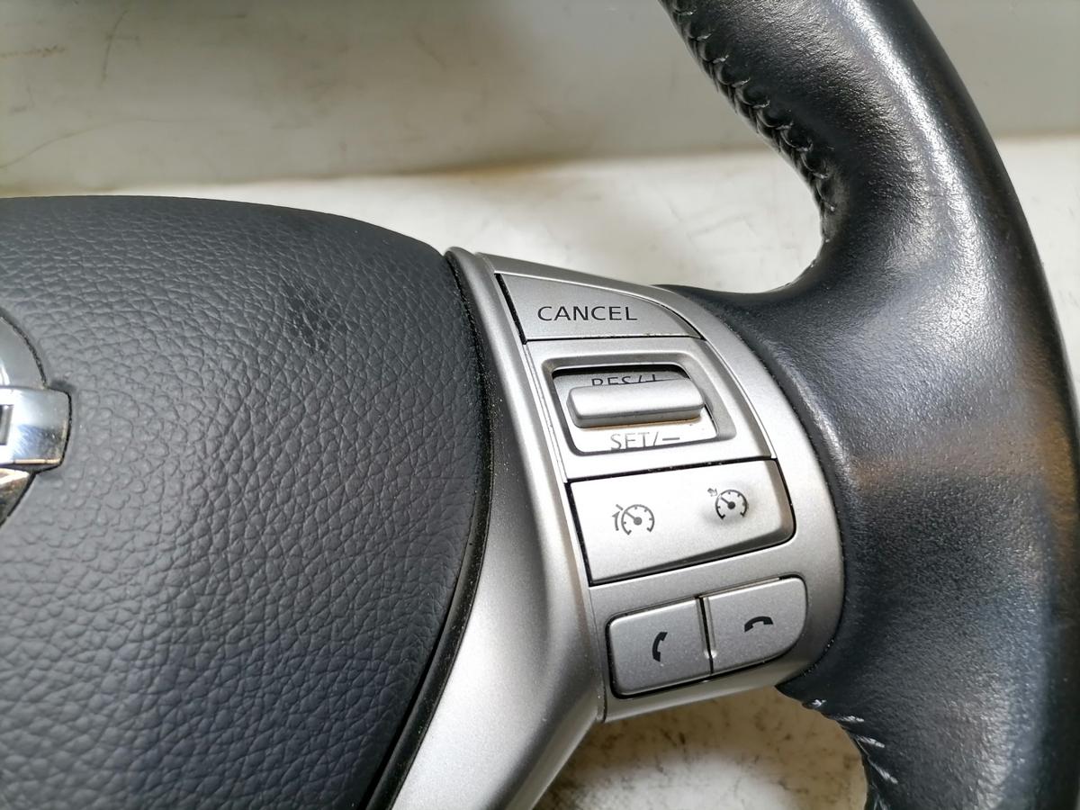 Nissan Pulsar original Lederlenkrad mit Multifunktion Bj.2016